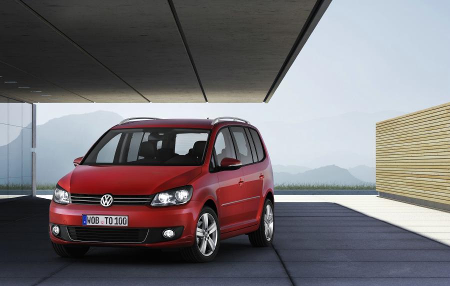  Volkswagen Touran 2010 года  (фото 22 из 46)
